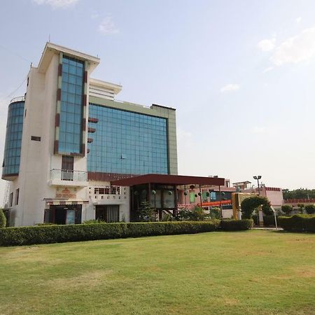 Hotel Deep Palace Jind Esterno foto