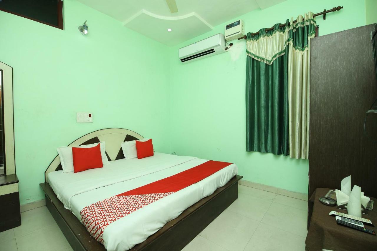 Hotel Deep Palace Jind Esterno foto