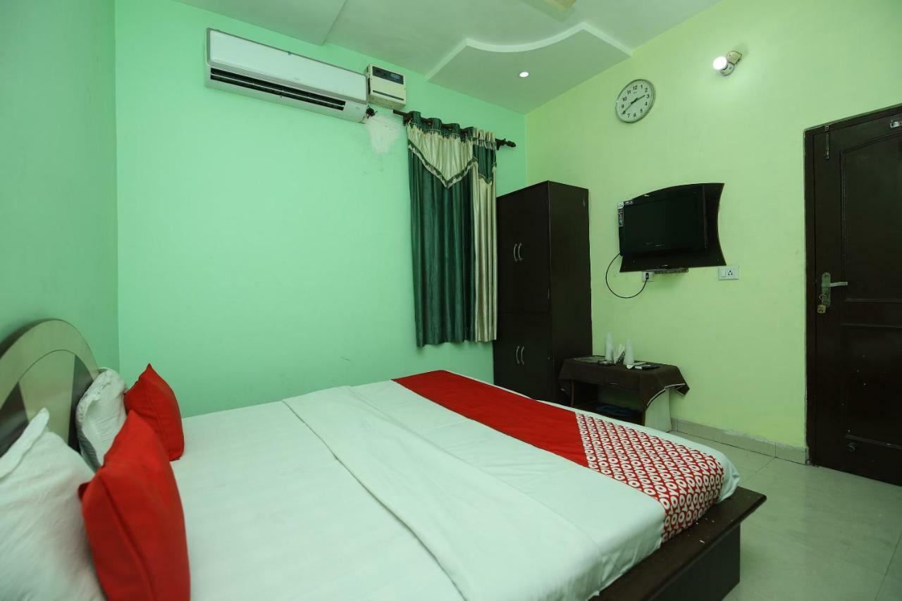 Hotel Deep Palace Jind Esterno foto